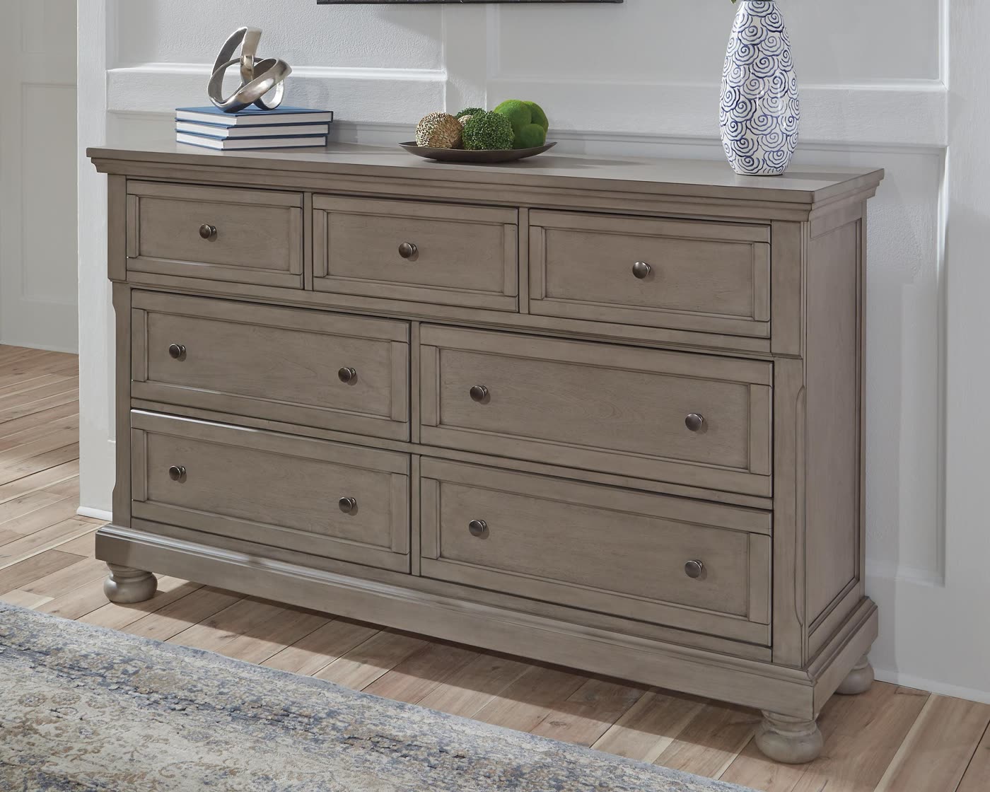 Lettner 7 Drawer Dresser