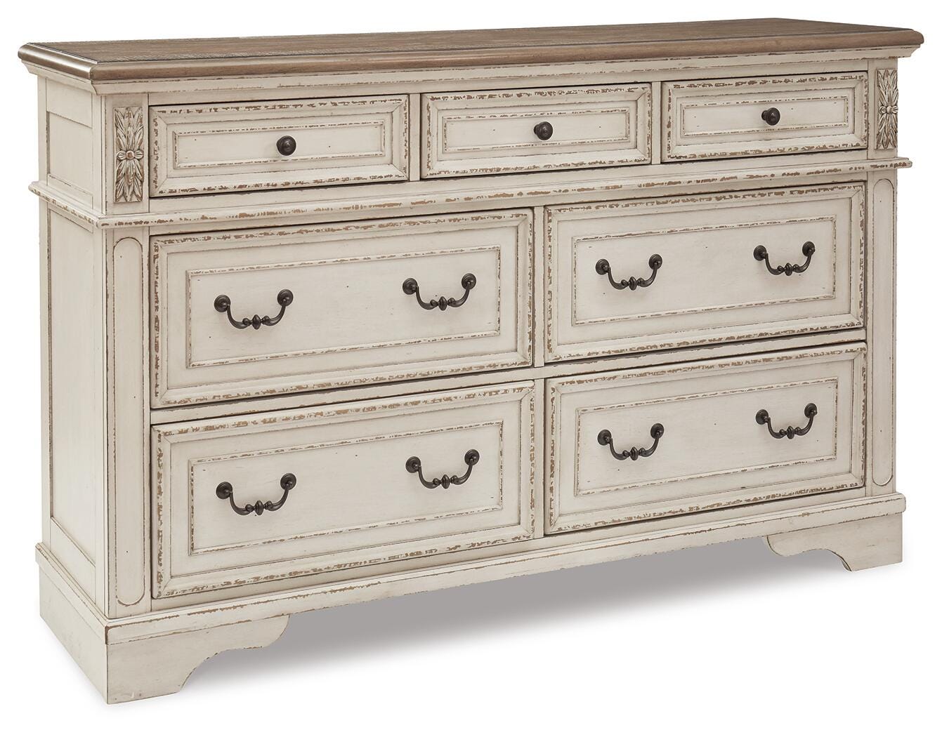 Realyn 7 Drawer Dresser